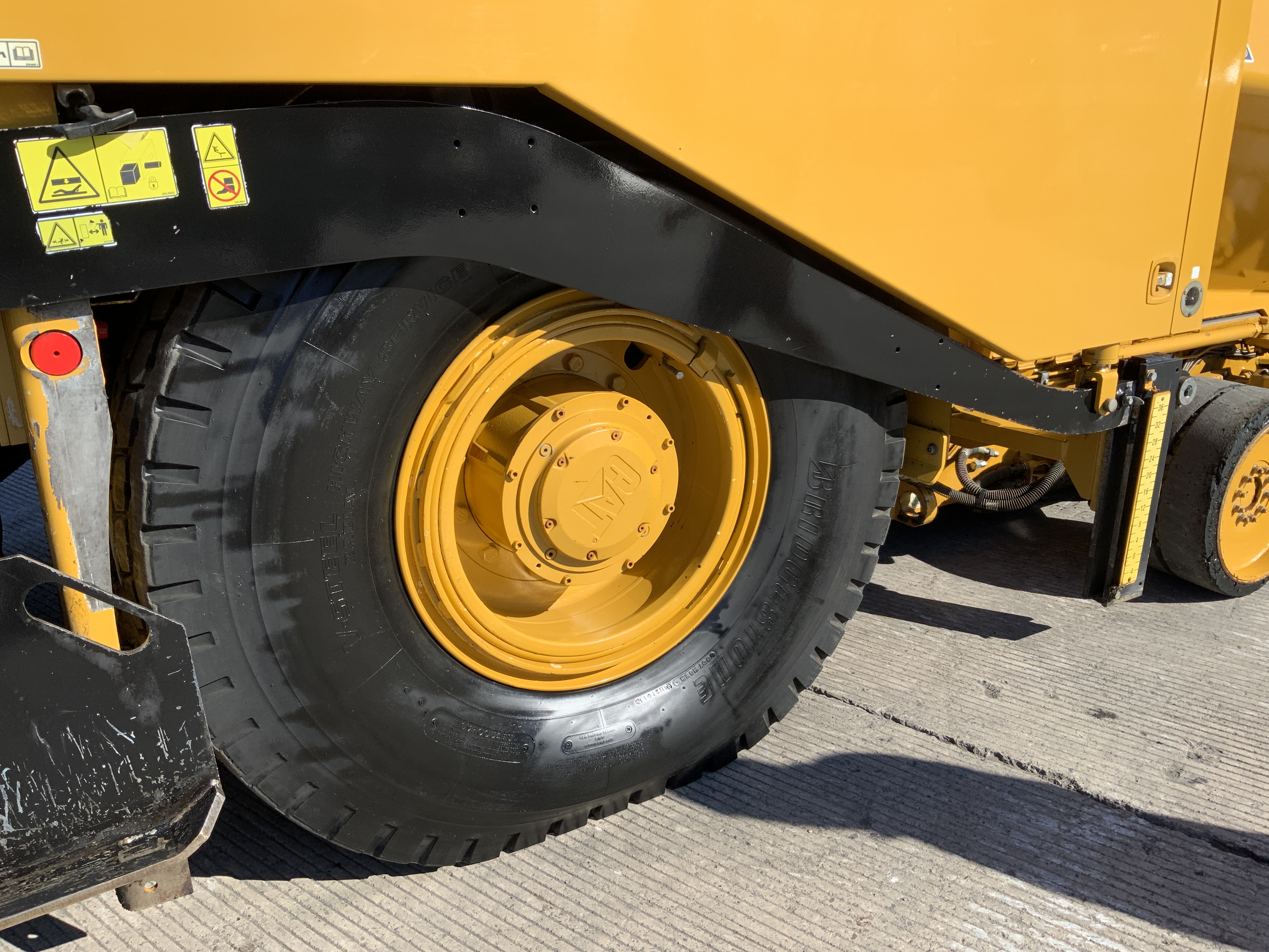 Caterpillar AP 600D Asphalt Paver Finisher (ST24422)