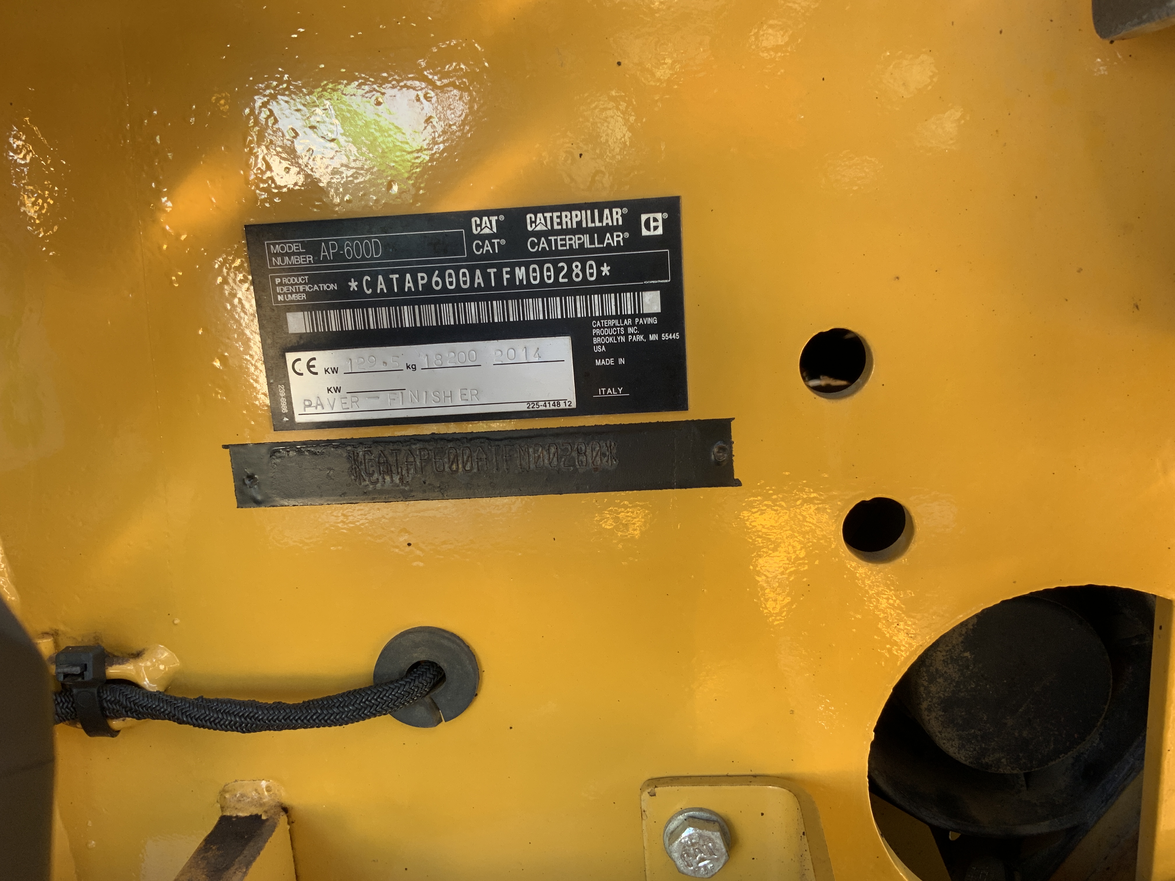 Caterpillar AP 600D Asphalt Paver Finisher (ST24422)