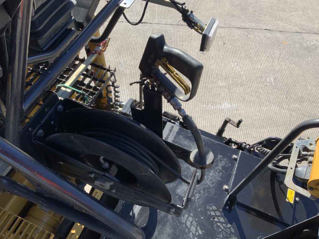 Caterpillar AP 600D Asphalt Paver Finisher (ST24422)