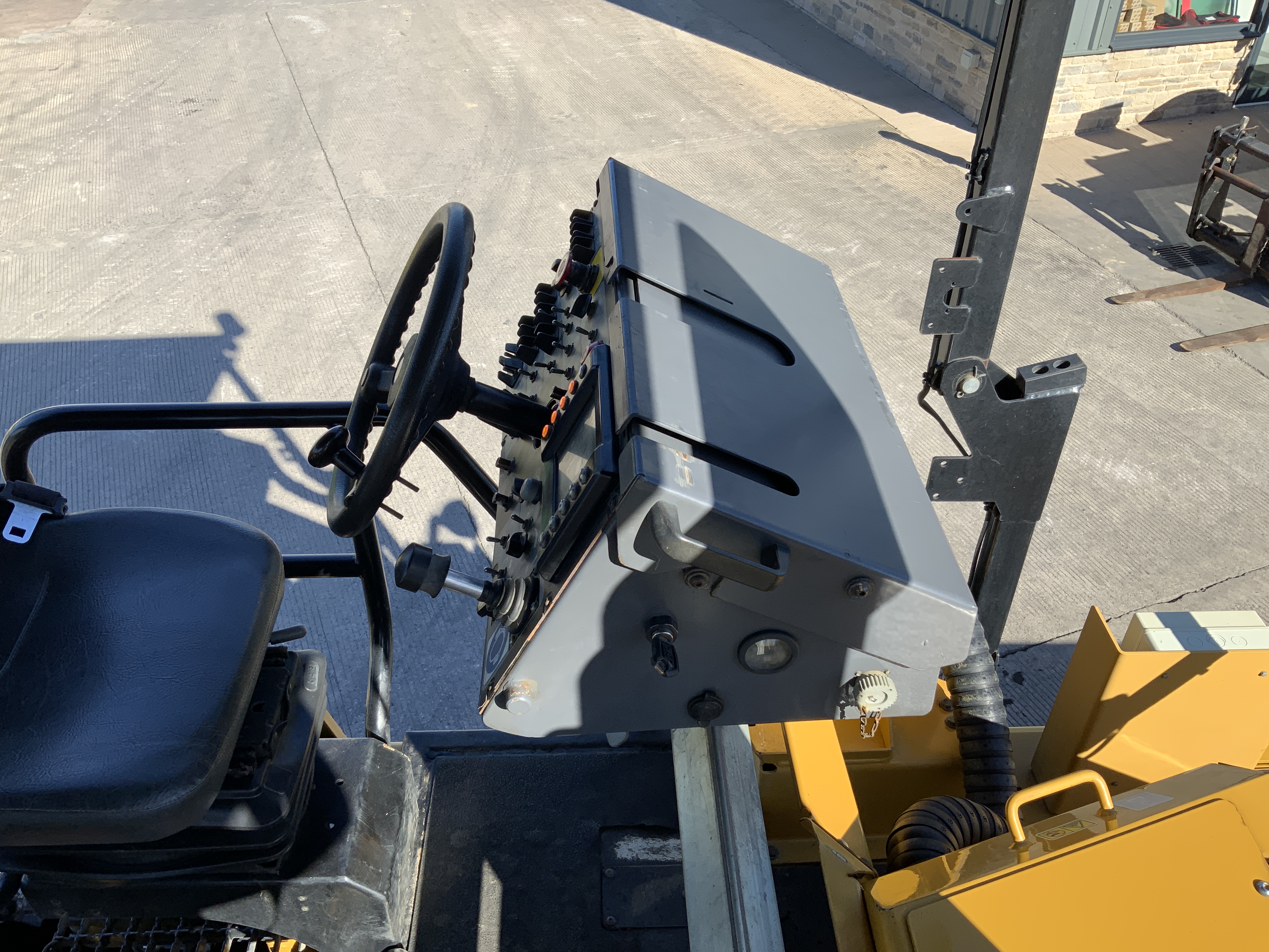 Caterpillar AP 600D Asphalt Paver Finisher (ST24422)