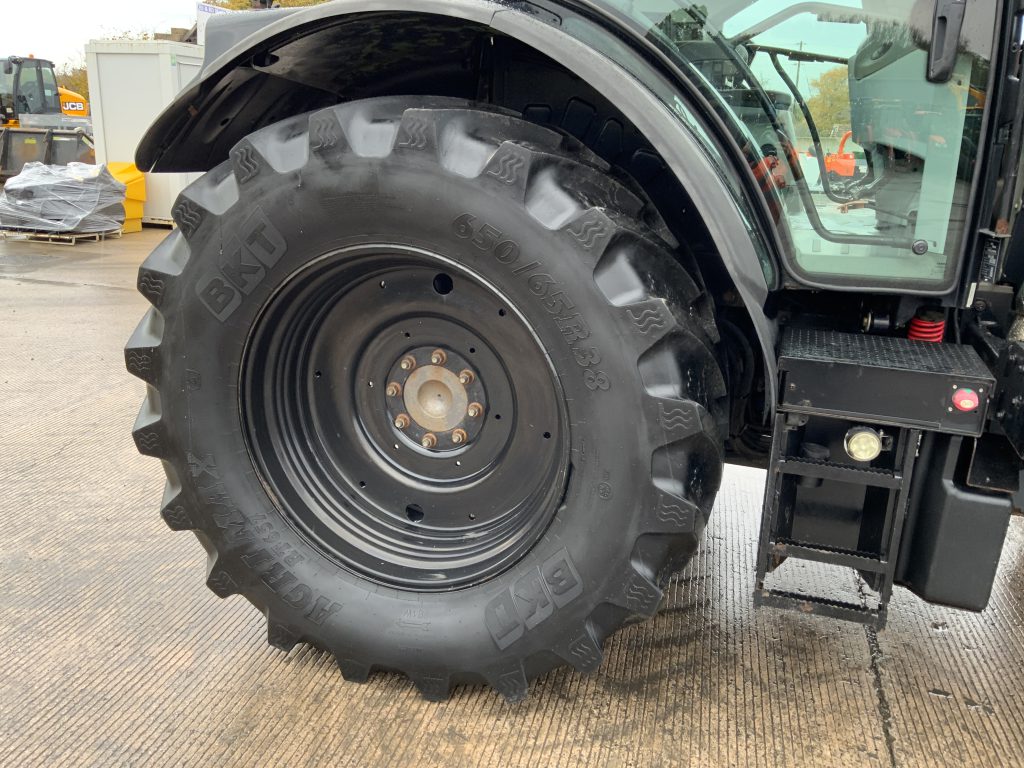 Claas Arion 650 Tractor (ST24962)