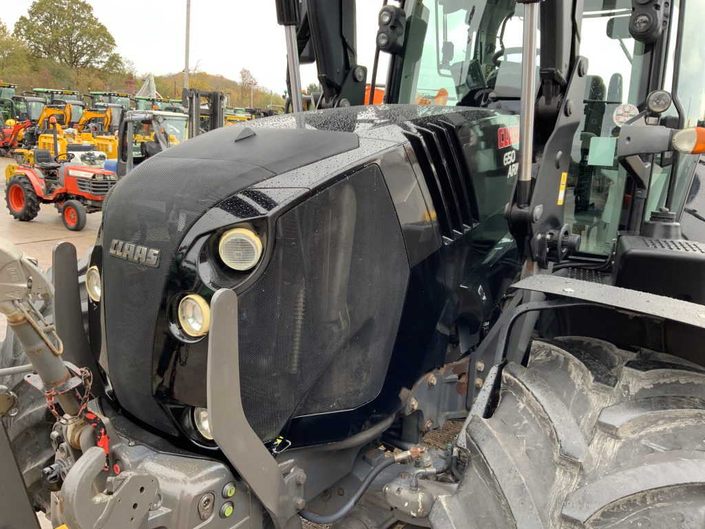 Claas Arion 650 Tractor (ST24962)