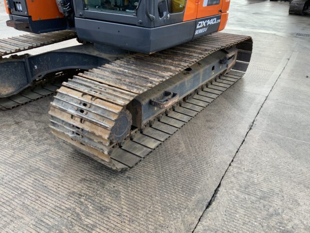 Doosan DX140LCR-5 Digger (ST25037)