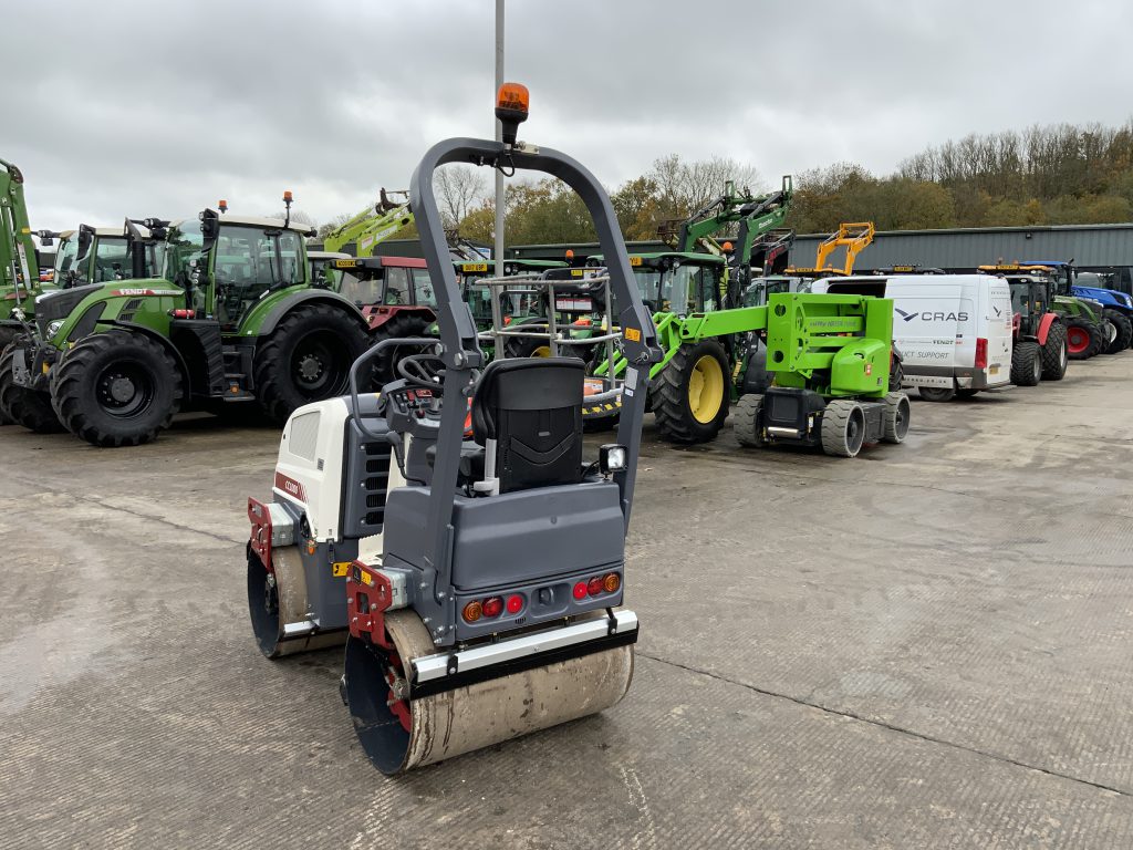 DYNAPAC CC1000 Roller (ST25091)