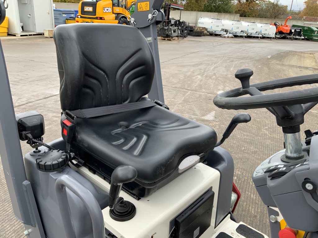 DYNAPAC CC1000 Roller (ST25091)