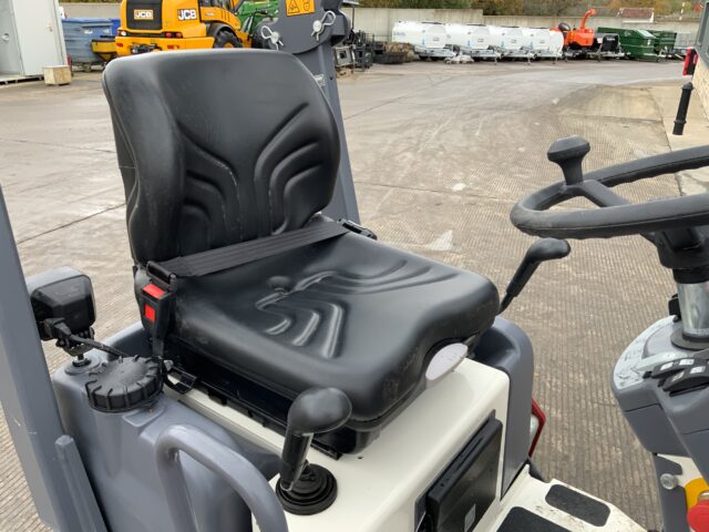 DYNAPAC CC1000 Roller (ST25091)