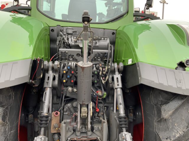 Fendt 1050 Profi+ Tractor (ST25206)
