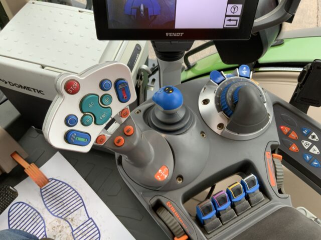 Fendt 1050 Profi+ Tractor (ST25206)