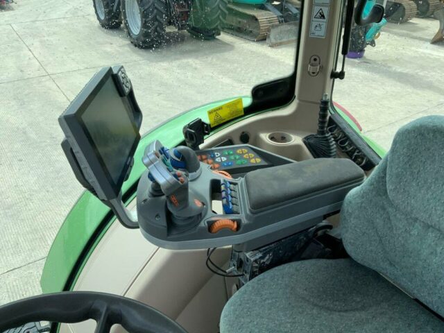 Fendt 720 Profi Plus Tractor (ST20525)