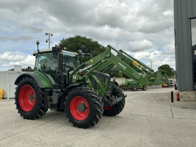 Fendt 724 Power Plus Tractor (ST23425)