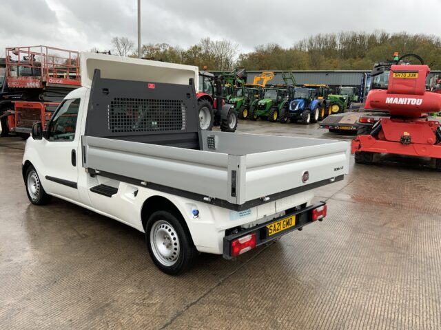 Fiat Doblo Pick Up (ST25120)