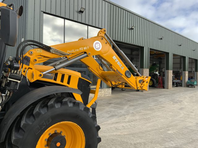 JCB 4220 Fastrac Tractor (ST24632)