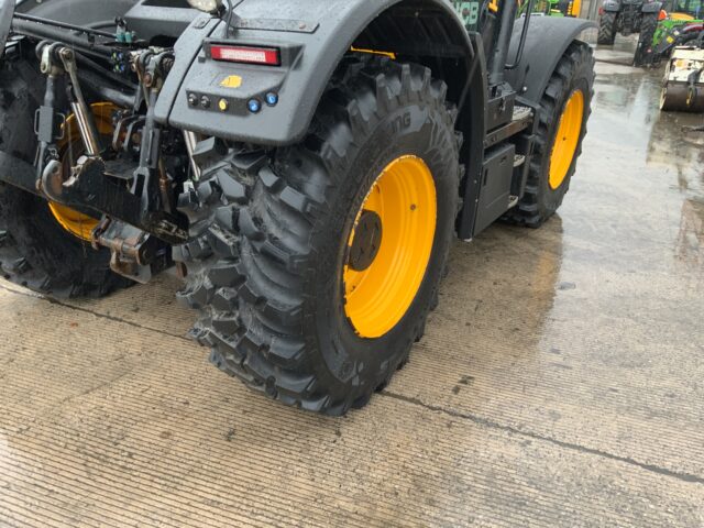 JCB 4220 Fastrac Tractor (ST24701)