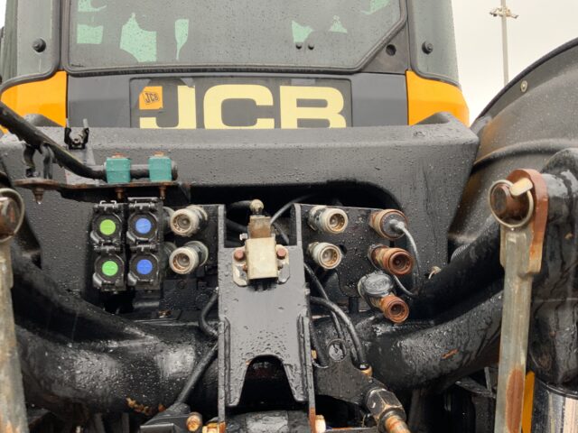 JCB 4220 Fastrac Tractor (ST24701)