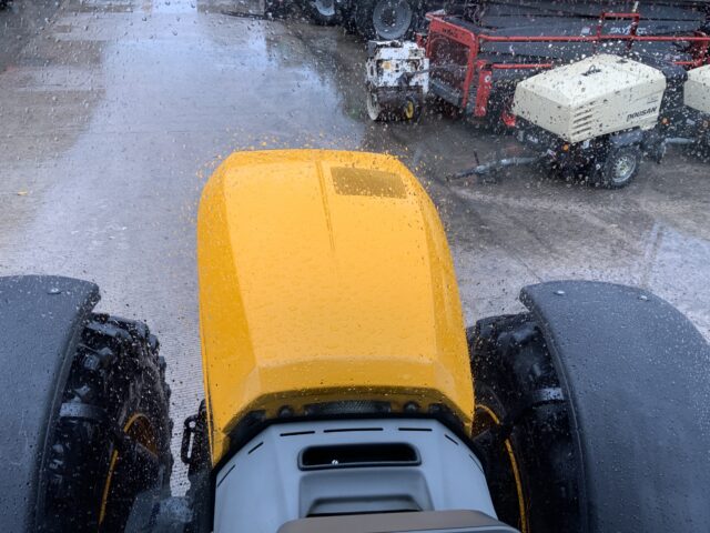 JCB 4220 Fastrac Tractor (ST24701)