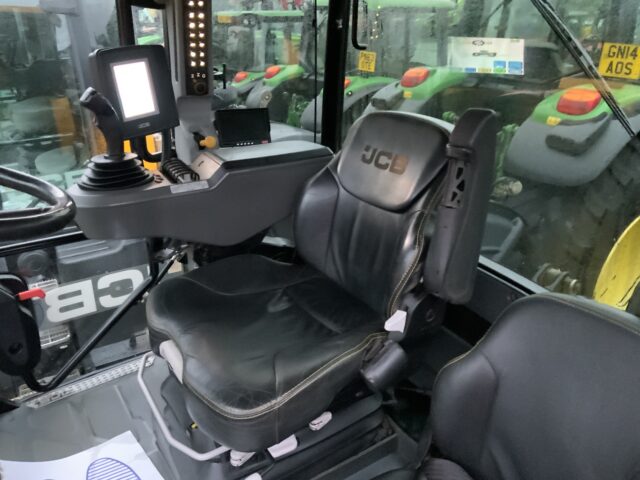 JCB 4220 Fastrac Tractor (ST24925)