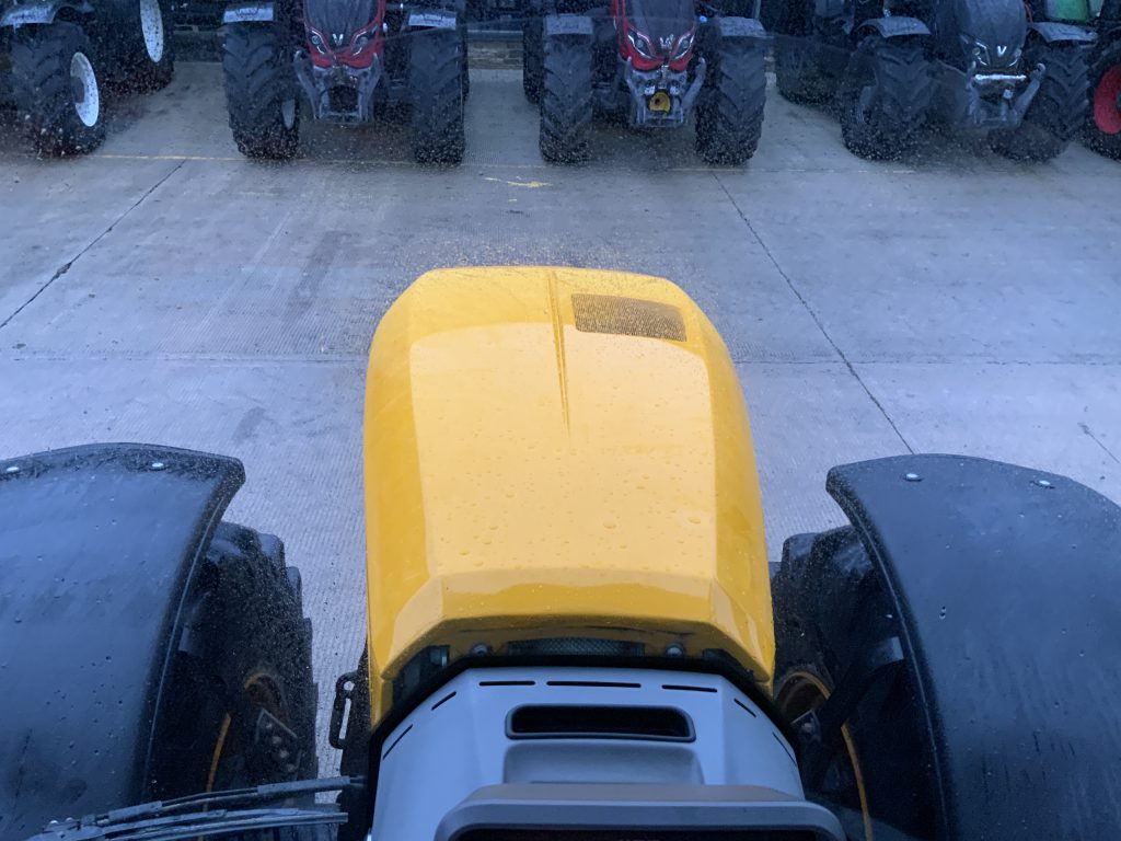 JCB 4220 Fastrac Tractor (ST24925)