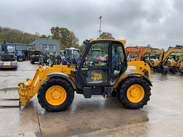 JCB 530-70 Farm Special Telehandler (ST24453)