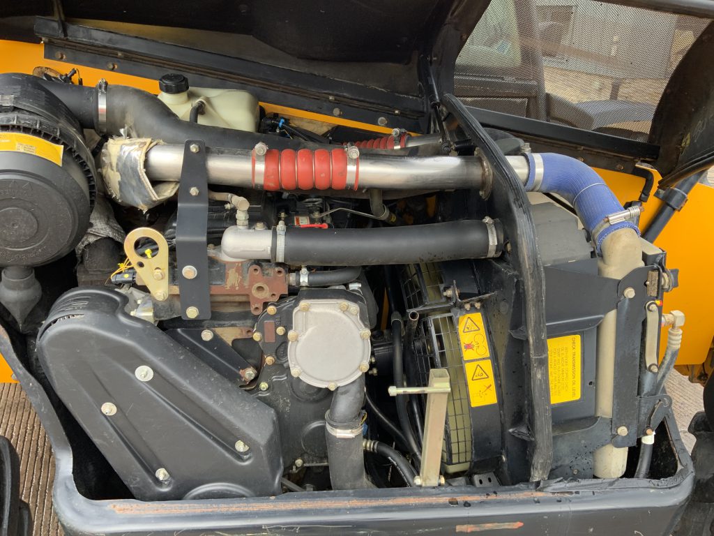 JCB 530-70 Farm Special Telehandler (ST24453)