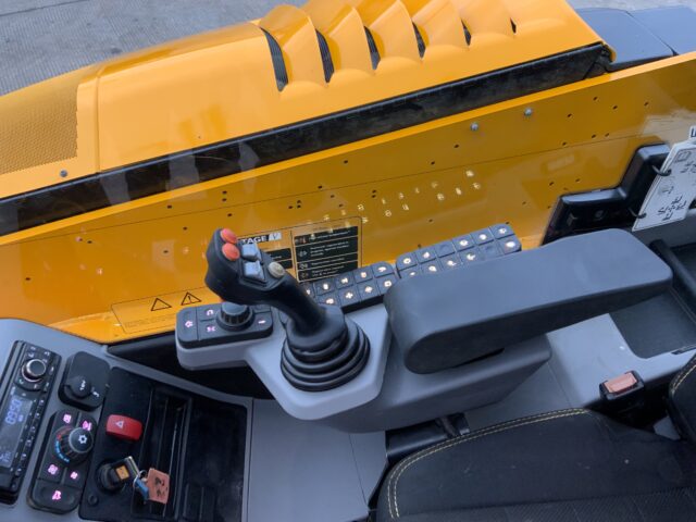 JCB 542-70 Agri Xtra Telehandler (ST24348)