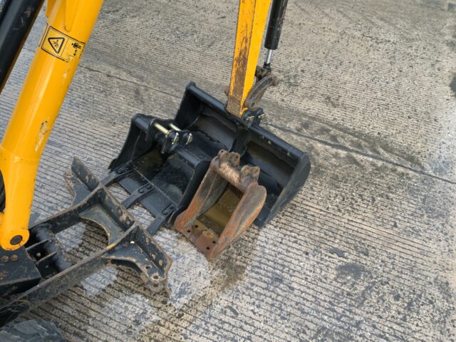 JCB 8008 Micro Digger (ST24188)