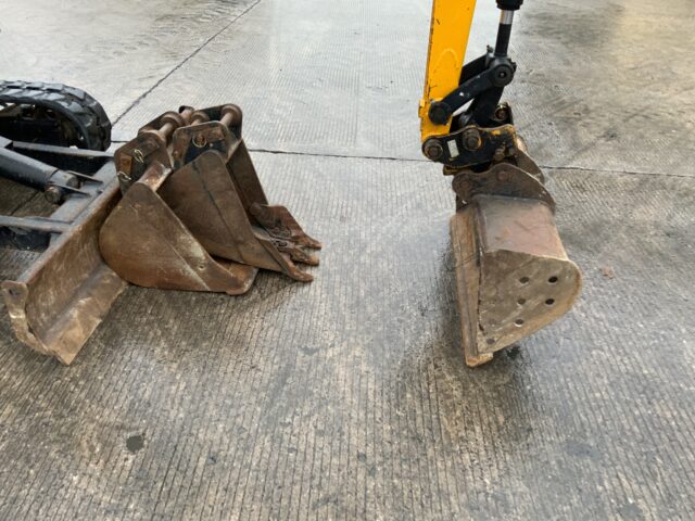 JCB 8026cts Digger (ST24880)