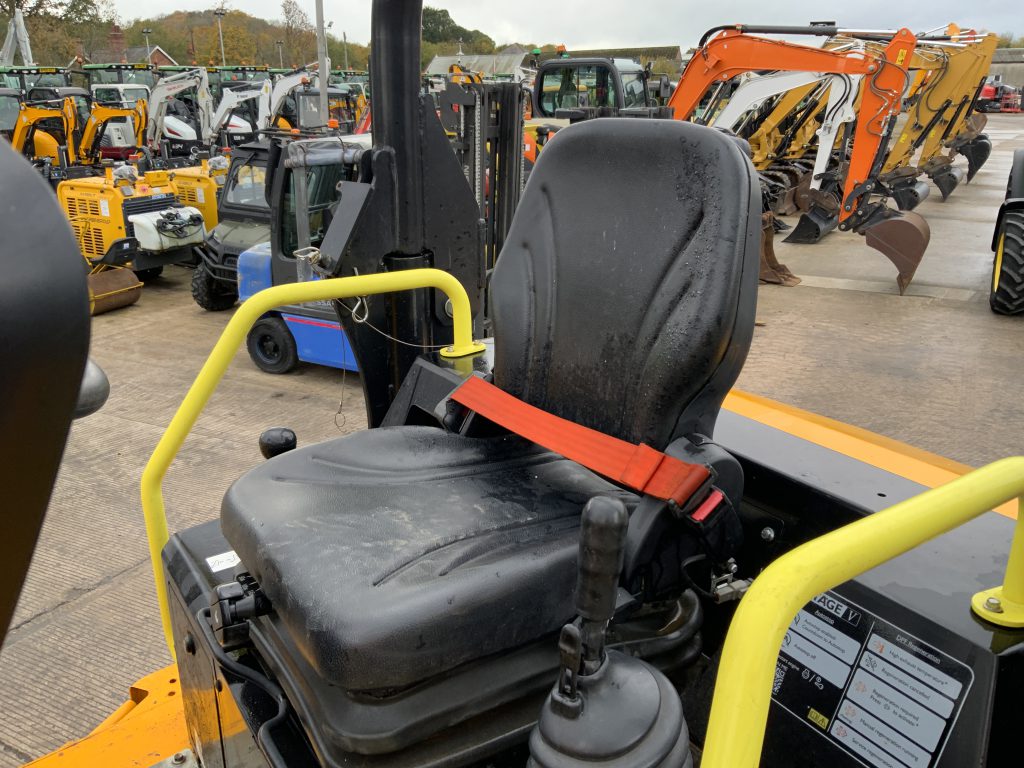 JCB 9T-2 Front Tip Dumper (ST25019)