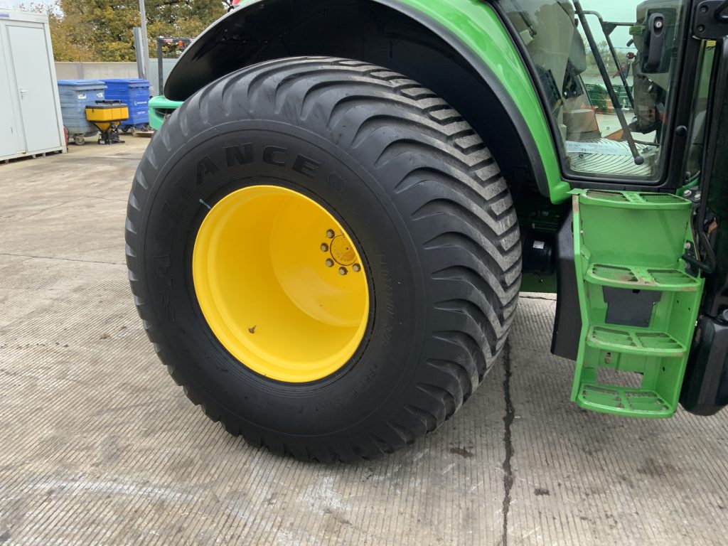 John Deere 6110M Tractor (ST24895)
