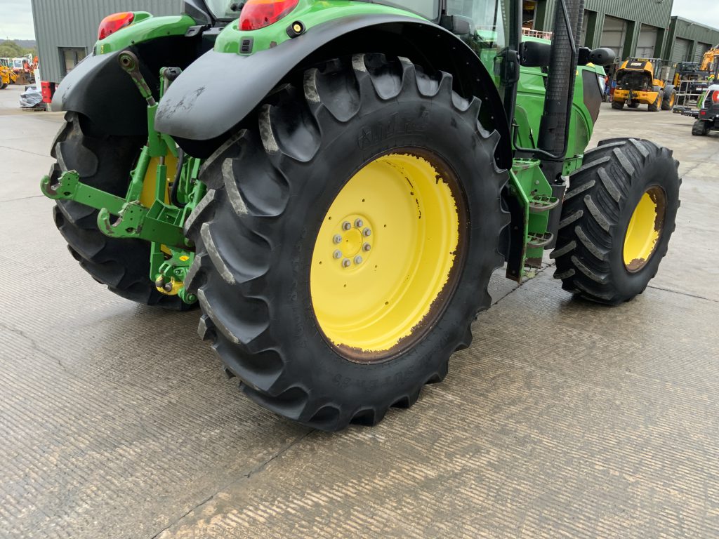 John Deere 6115M Tractor (ST24903)