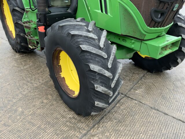 John Deere 6115M Tractor (ST24903)