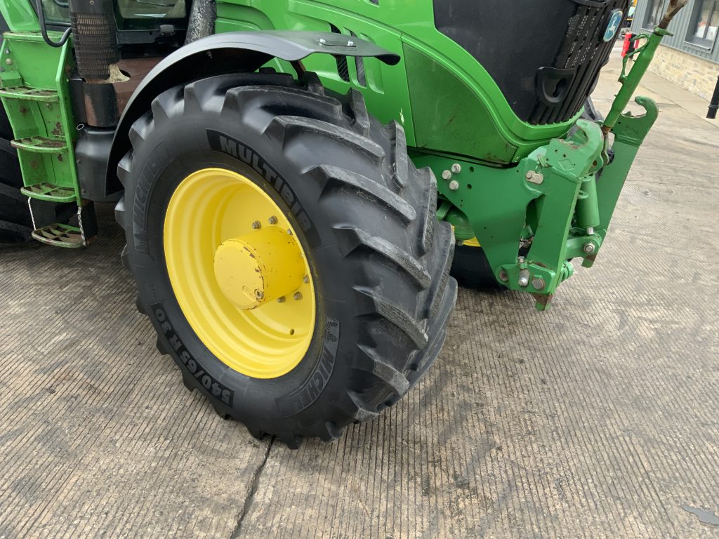 John Deere 6190R Tractor (ST24931)