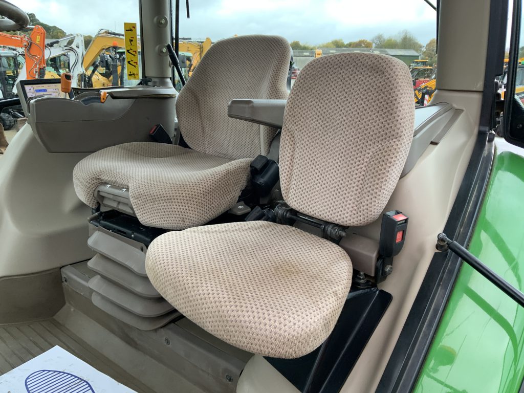 John Deere 6190R Tractor (ST24931)