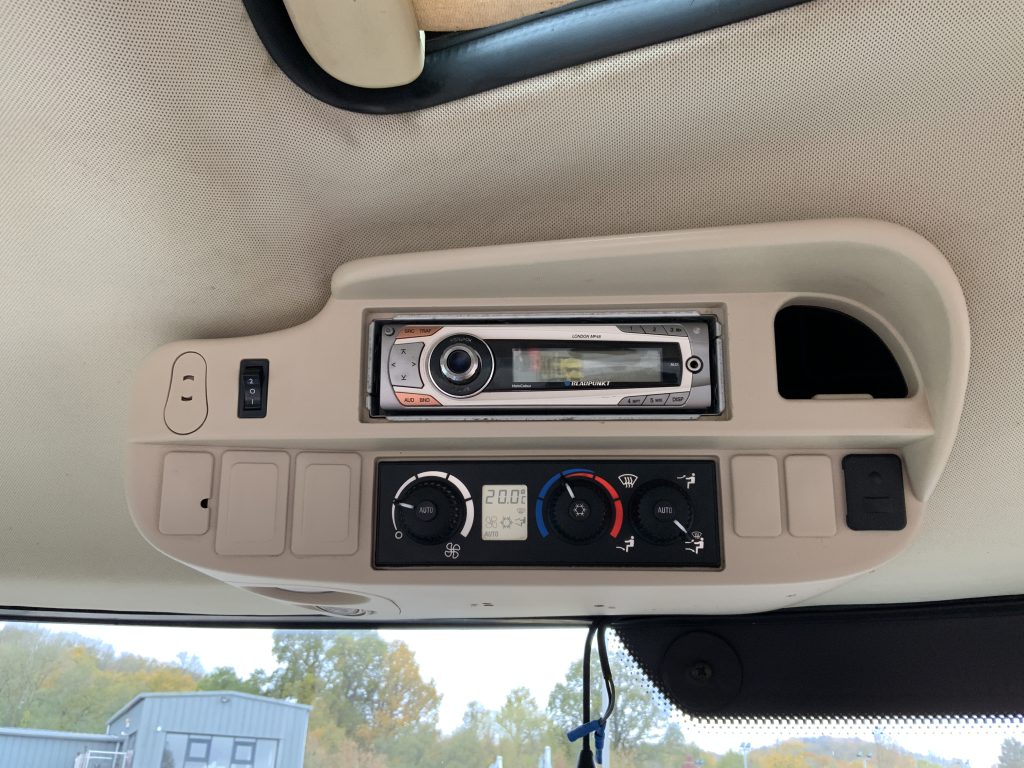 John Deere 6190R Tractor (ST24931)