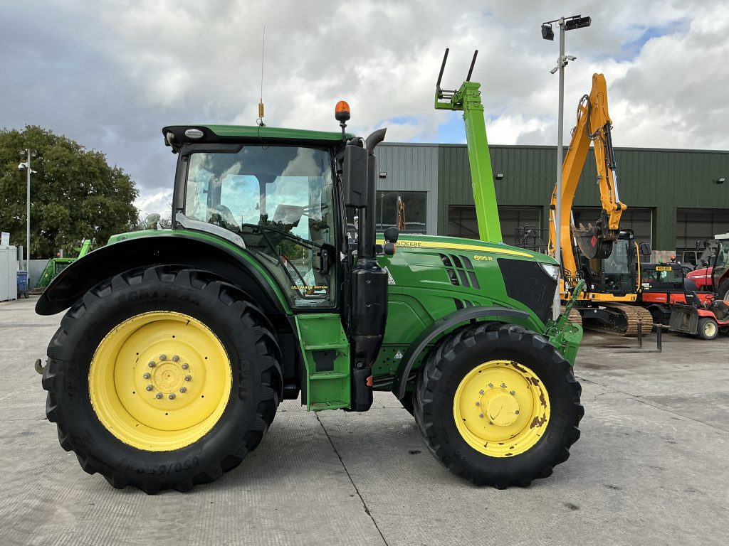 John Deere 6195R Tractor (ST24010)