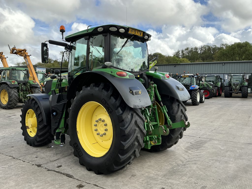 John Deere 6195R Tractor (ST24010)