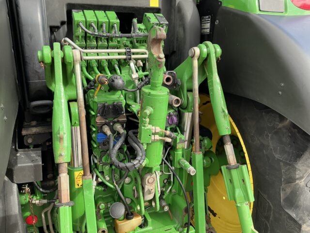 John Deere 6195R Tractor (ST24010)