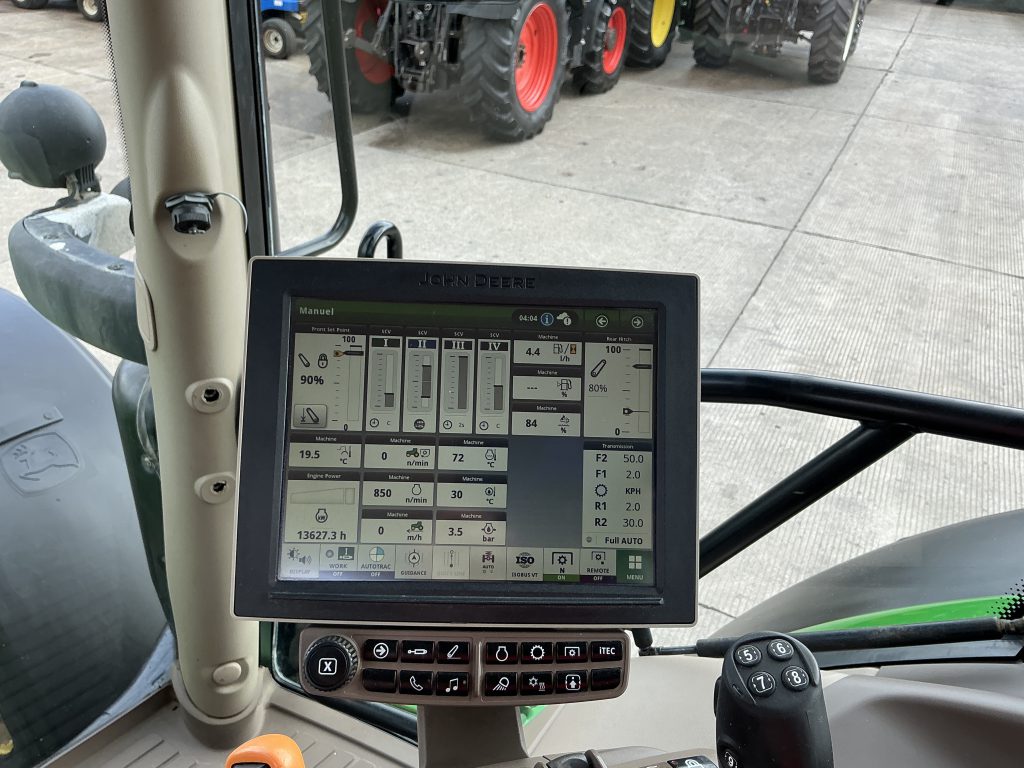 John Deere 6195R Tractor (ST24010)