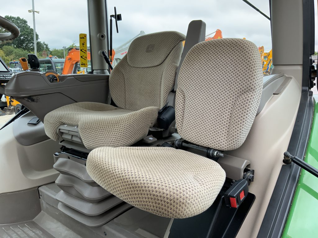 John Deere 6215R Tractor (ST23353)