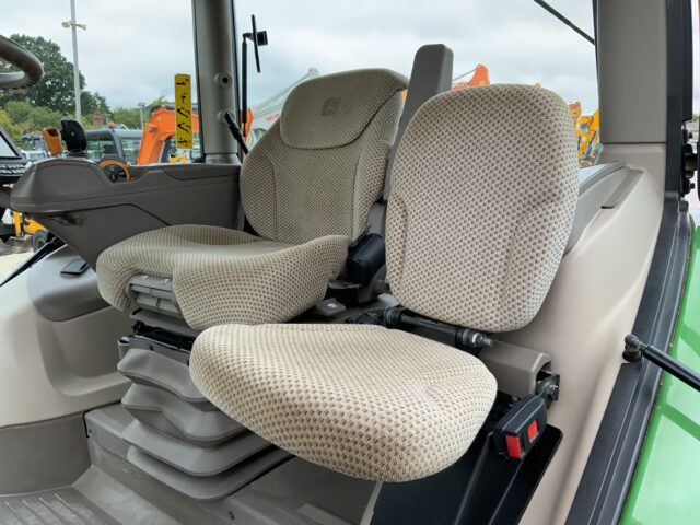 John Deere 6215R Tractor (ST23353)