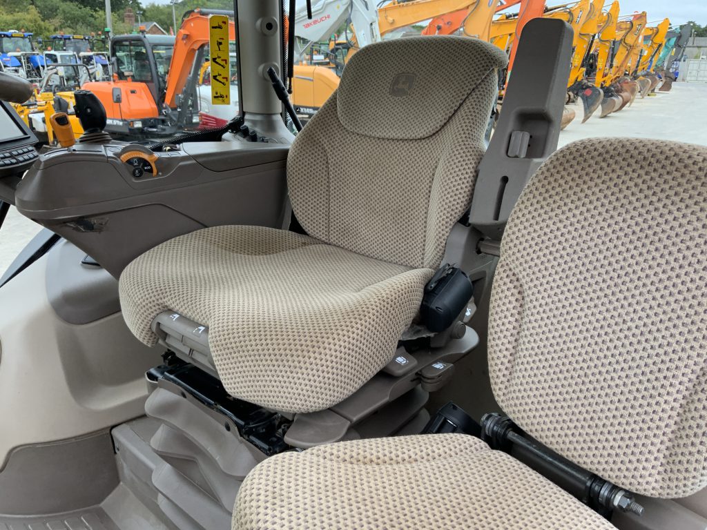 John Deere 6215R Tractor (ST23353)