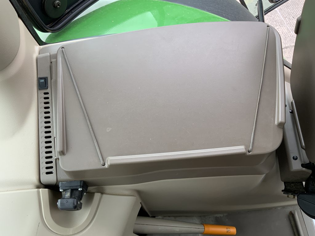 John Deere 6215R Tractor (ST23353)