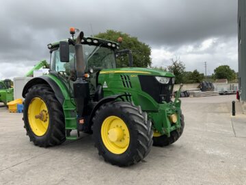 John Deere 6215R Tractor (ST23802)