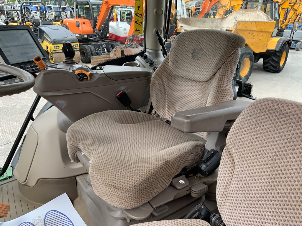 John Deere 6215R Tractor (ST23802)