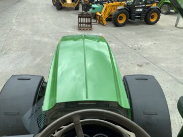 John Deere 6215R Tractor (ST23802)