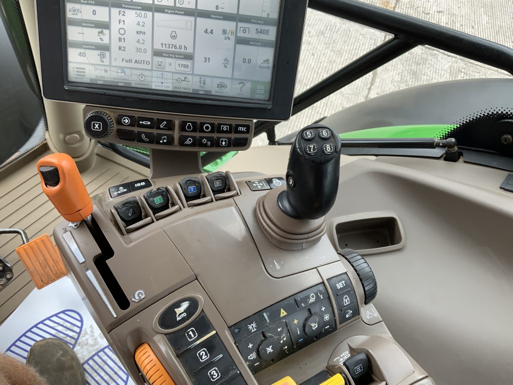 John Deere 6215R Tractor (ST23802)