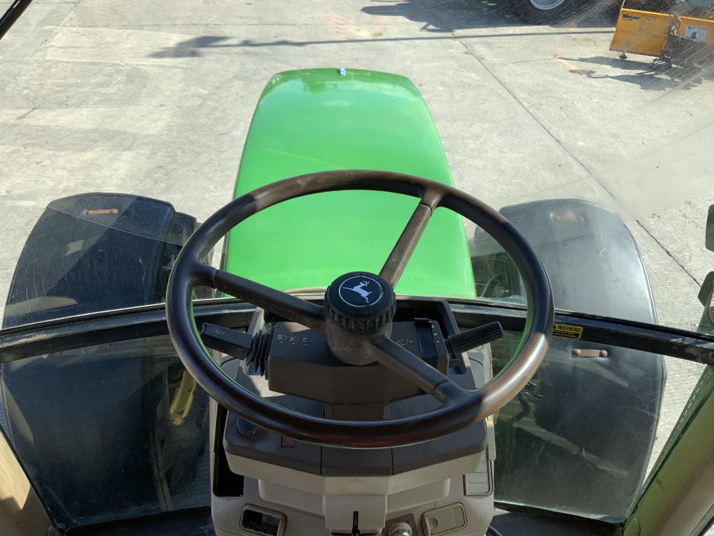 John Deere 6810 Tractor (ST23891)