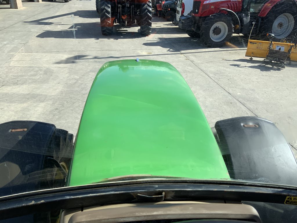 John Deere 6810 Tractor (ST23891)