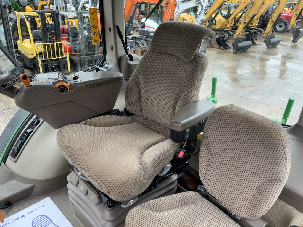 John Deere 7250R Tractor (ST24557)