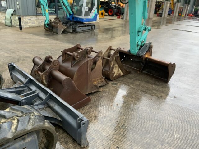 Kobelco SK70SR Digger (ST25083)