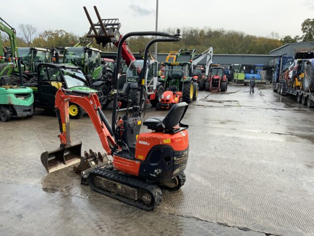 Kubota K008-3 Micro Digger (ST25022)